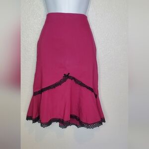 💚5/$25 Speechless Flirty Dark Pink Midi Skirt with Black Lace Trim & Bow Size 5